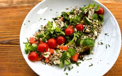 Sałatka z arbuzem, serem Gorgonzola i prażonym słonecznikiem